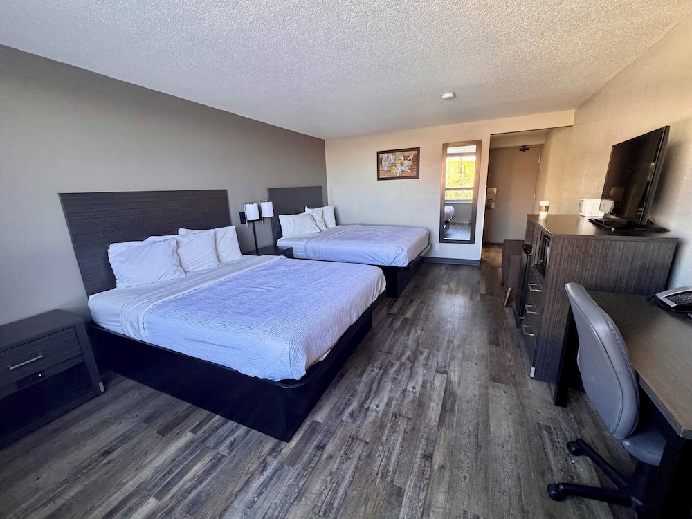 Baymont by Wyndham Great Falls City Center - photo 11