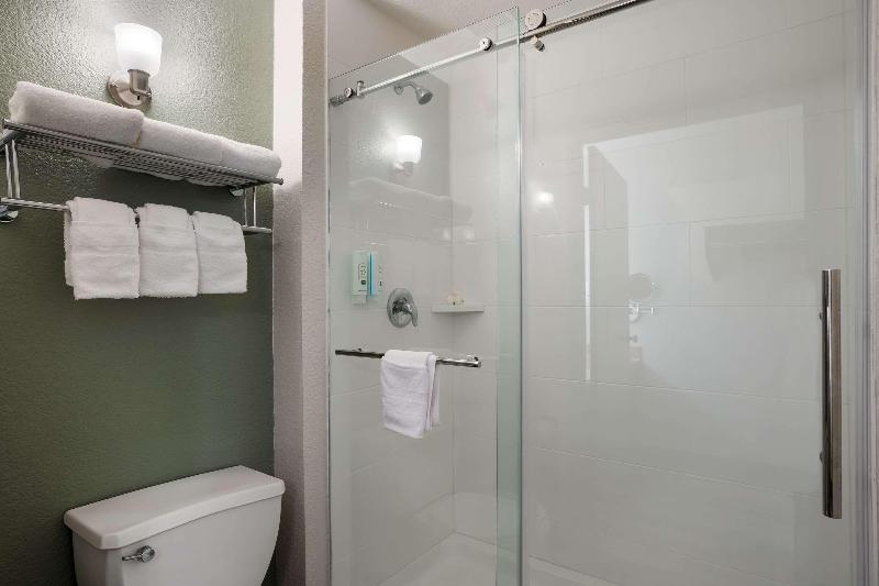Quality Inn Elk Grove Sacramento - photo 28