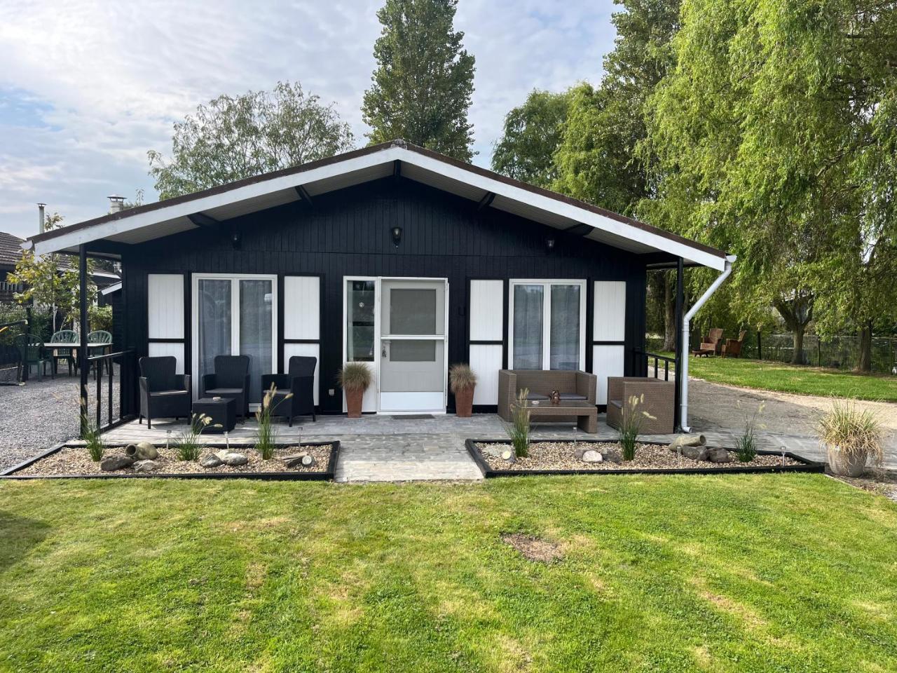 Chaletje Tis Ier Goed in Jabbeke, Belgium