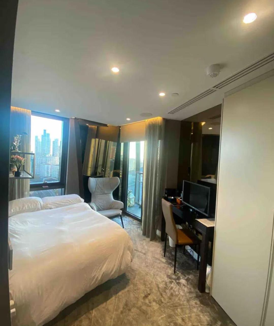 Abeey Hoildays — hotel in Ilford