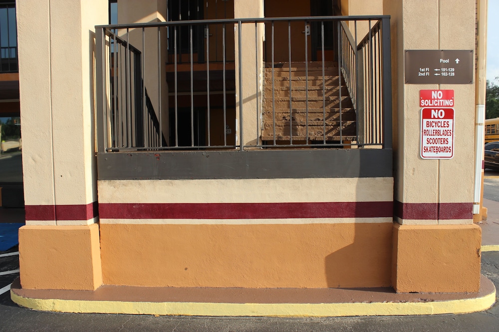 Tampa Inn Near Busch Gardens - photo 31