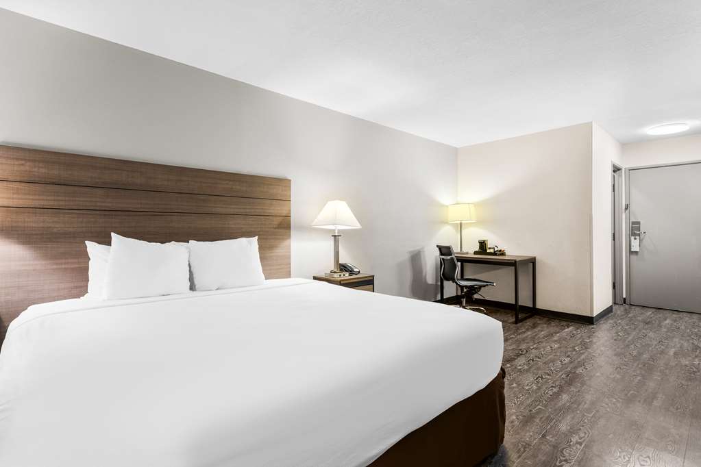 SureStay Hotel by Best Western Albuquerque Midtown - photo 21