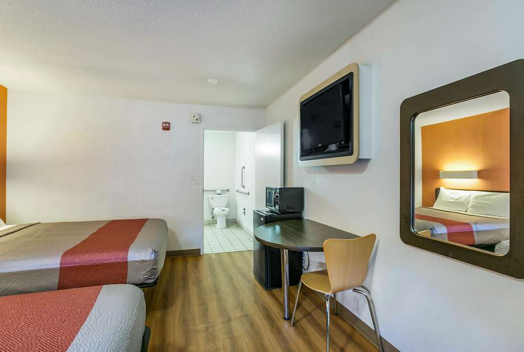 Motel 6 Dothan AL - photo 9
