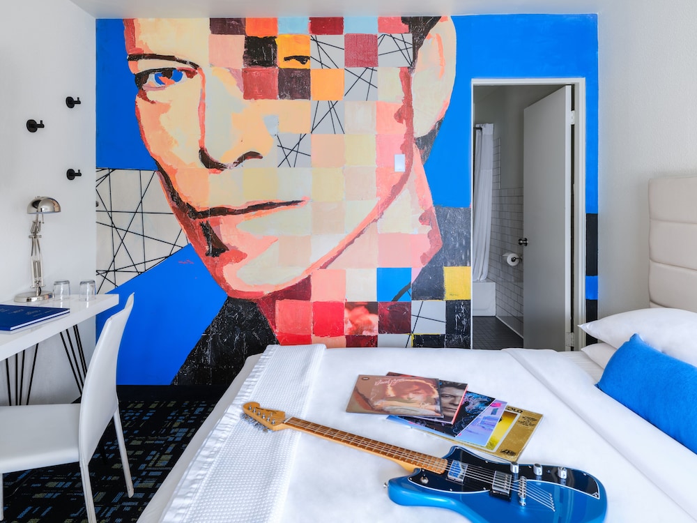 Jupiter Hotel - photo 12