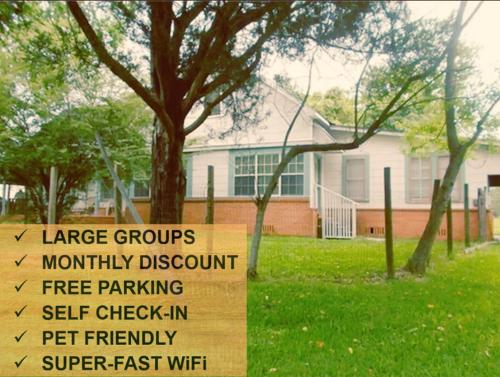 Nice & Spacious House in Silsbee with Self Check in — 4-Star Luxury Hotel in Silsbee, United States