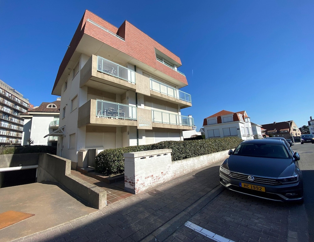 Apartment in Duinbergen near the Beach — 4-Star Luxury Hotel in Knokke-Heist, Belgium