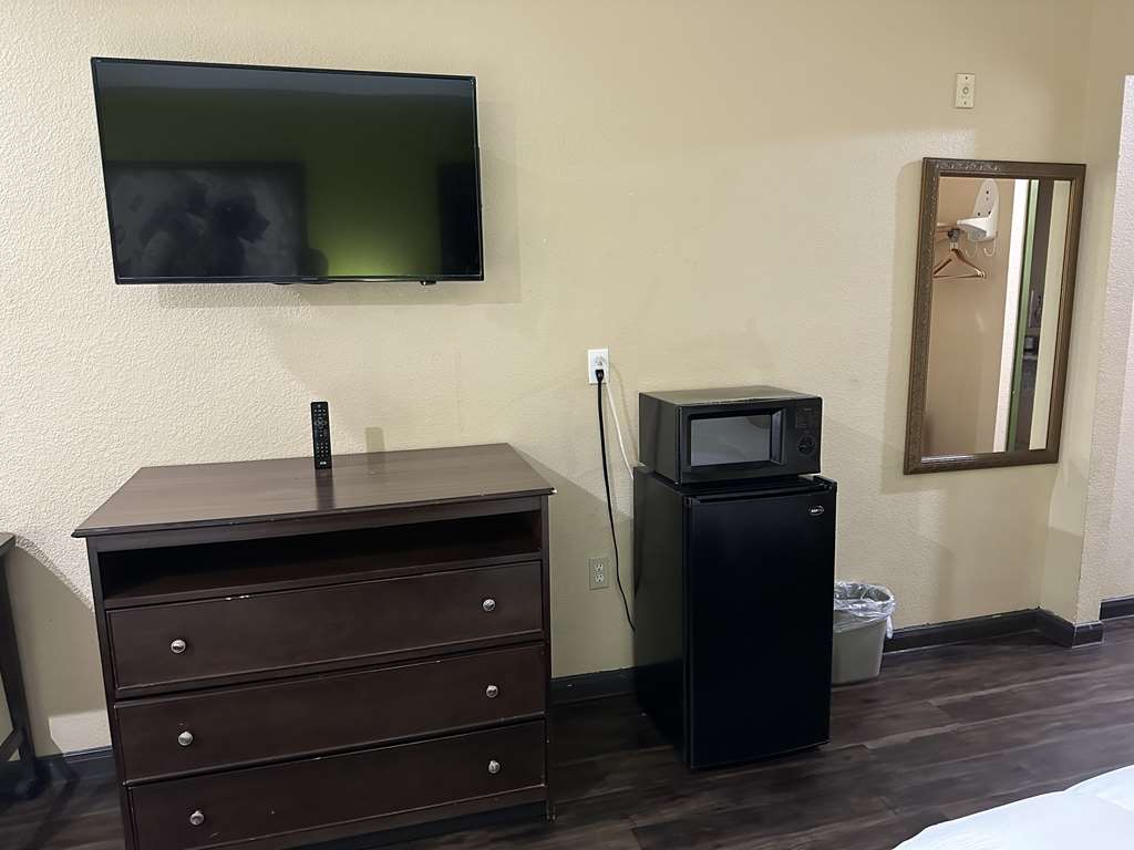 Red Lion Inn & Suites IAH Airport East - photo 9
