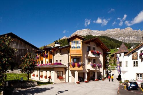 Garni Laura in Livinallongo Del Col Di Lana, Italy