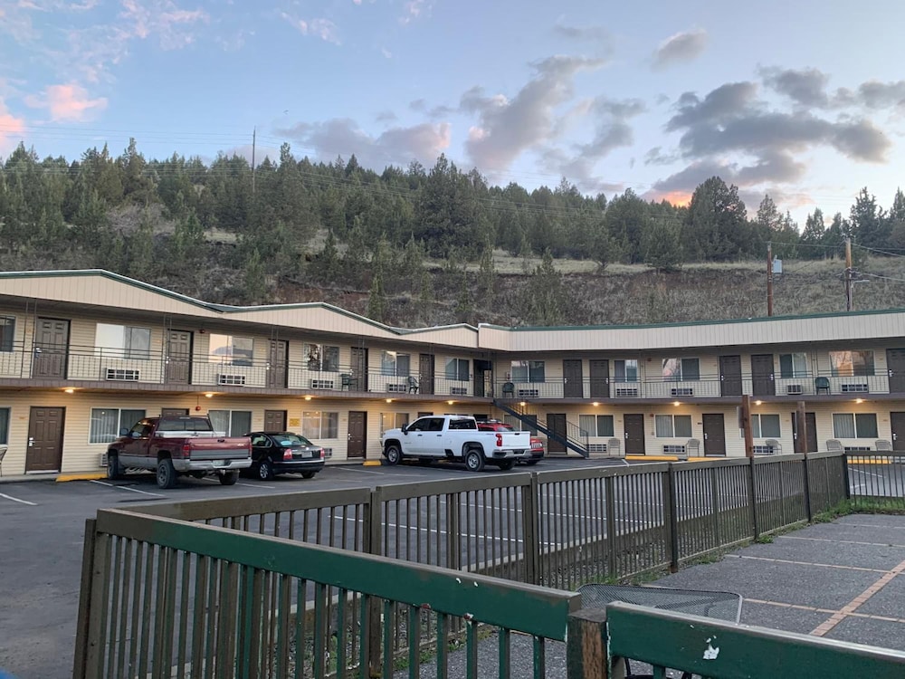 Sunset Inn John Day - photo 41