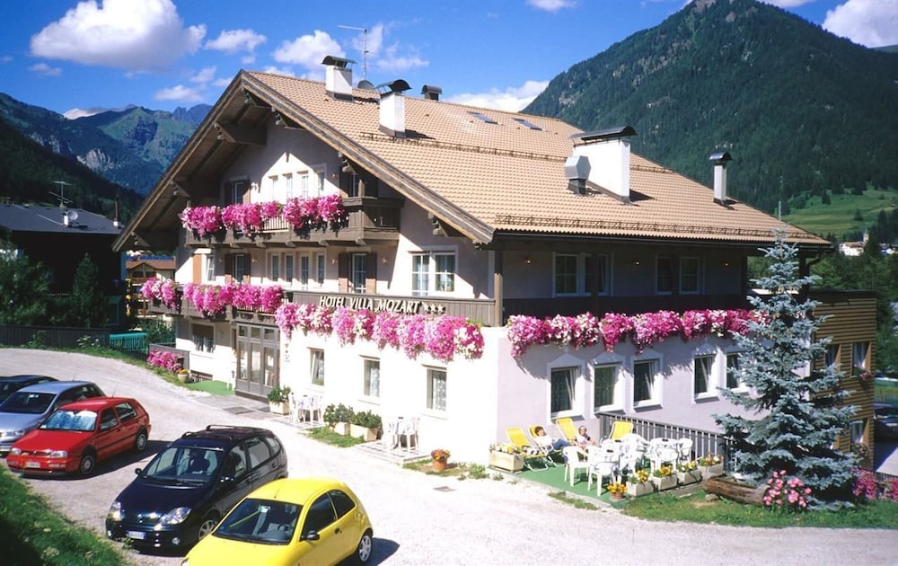 Hotel Villa Mozart in Pozza Di Fassa, Italy