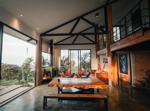 Casa Bambuco Filandia — 4-Star Luxury Hotel in Filandia, Colombia