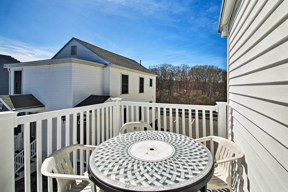 Old Orchard Beach Apt Walk to Beach and Pier — 4-Star Luxury Hotel in Old Orchard Beach, United States
