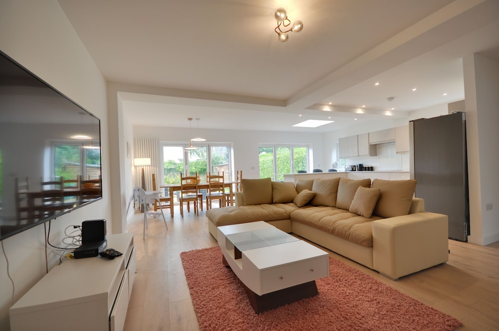 Serenity — hotel in Poole