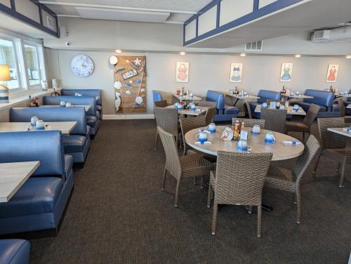 Admiral Resort Motel - photo 30