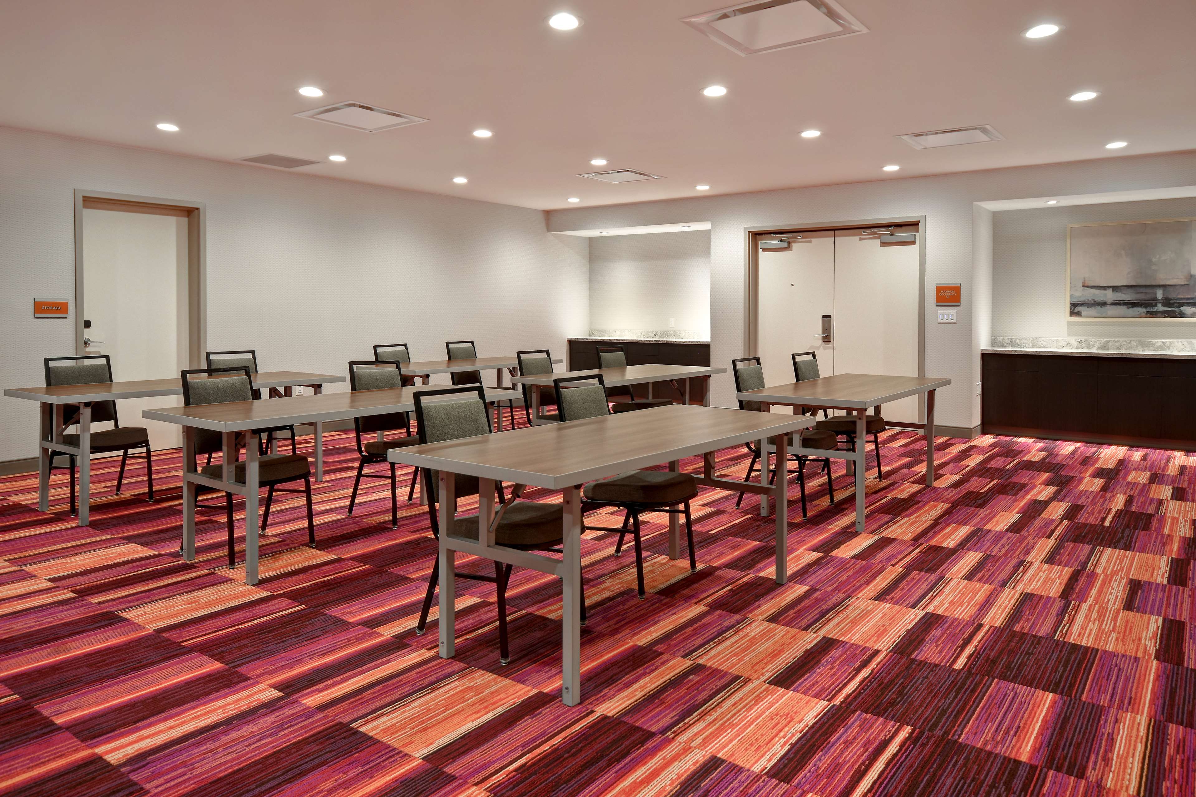 Home2 Suites by Hilton Eau Claire South - photo 28