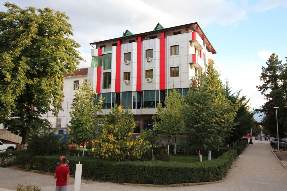 Hotel Piazza — hotel in Peshkopi