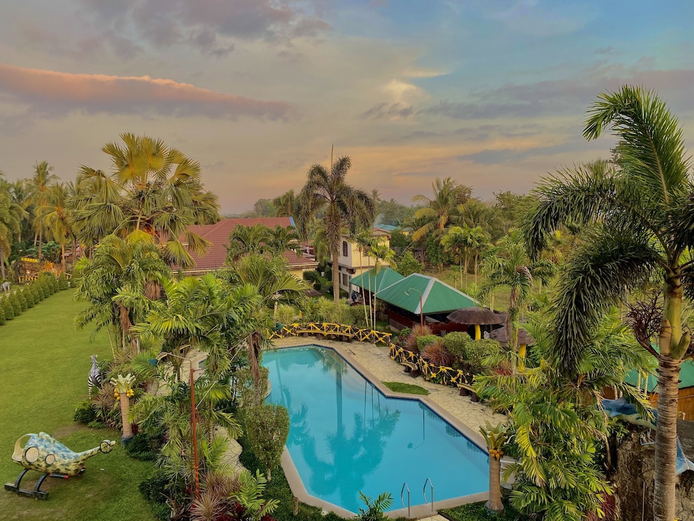 Villa Gracia Private Resort By Cocotel — Ibaan