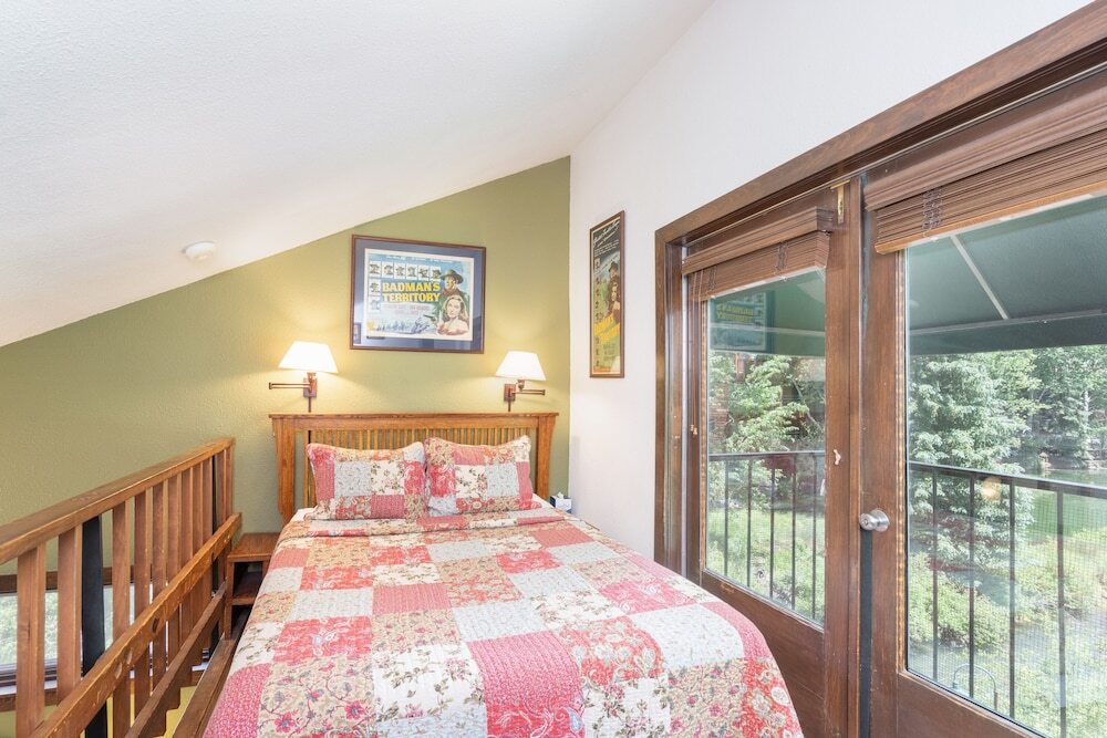 Manitou Lodge 5 Hotel Room by Alpine Lodging Telluride - photo 4