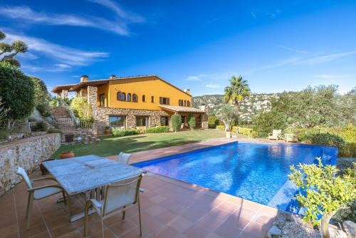 La Masia - carbon neutral hotel in Calonge