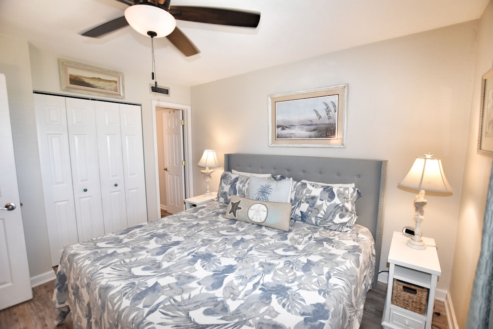 0804 Waters Edge Resort 1 Bedroom Condo - photo 4