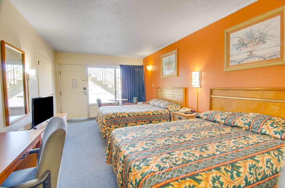 Scottish Inns Collinsville Martinville - photo 13