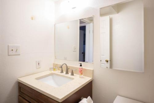 2 bedroom UNLV Thomas Mack