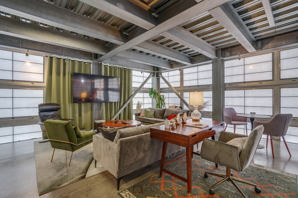 Venice Beach The Steel Rose Flat in Venice, United States