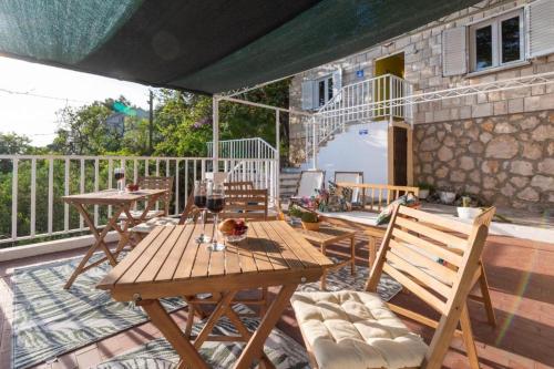 Diamond Sea Vacation House with Private Parking and a Big Terrace over the Sea