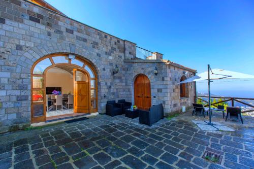 Villa Sirentum Seaview Pool & Spa — 4-Star Luxury Hotel in Sorrento, Italy