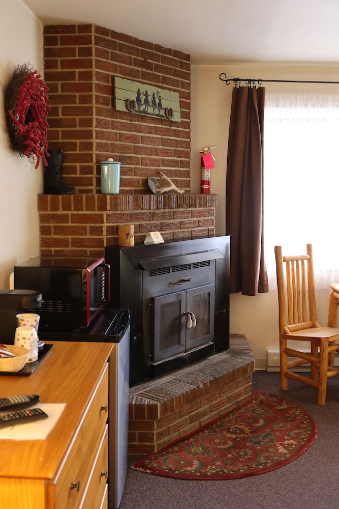 Rocky Mountain Lodge - photo 41
