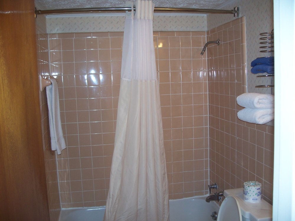 Castlewood Inn - photo 46