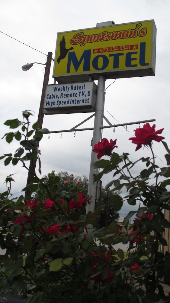 Sportsman Motel - photo 12