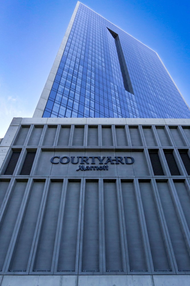 Courtyard Long Island City New York Manhattan View - photo 43