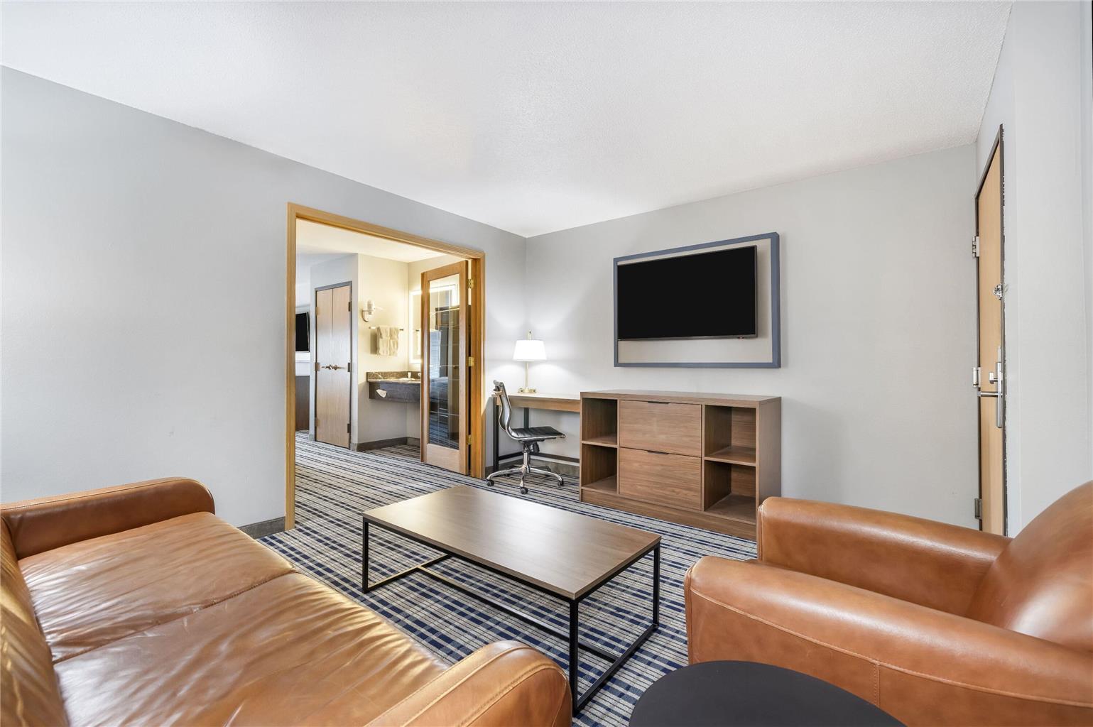 AmericInn by Wyndham Aberdeen Event Center - photo 37