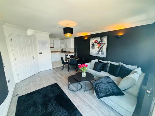 The Tipsy Turtle Stylish 2 bed flat with parking — 4-Star Luxury Hotel in Whitstable, United Kingdom