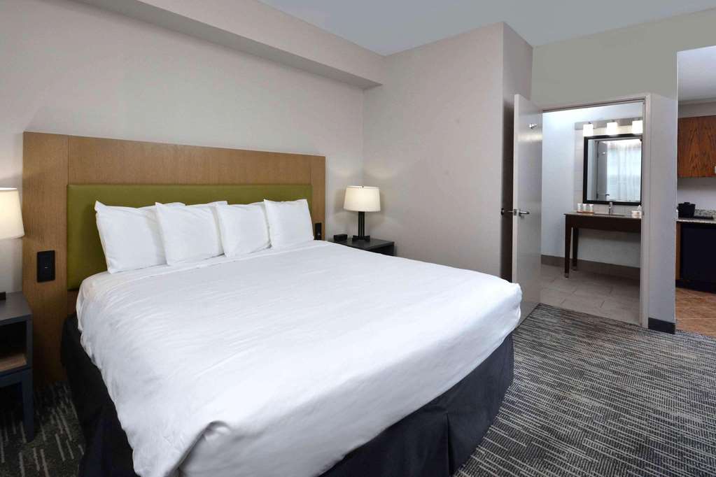 Country Inn & Suites by Radisson Asheville West near Biltmore - photo 6