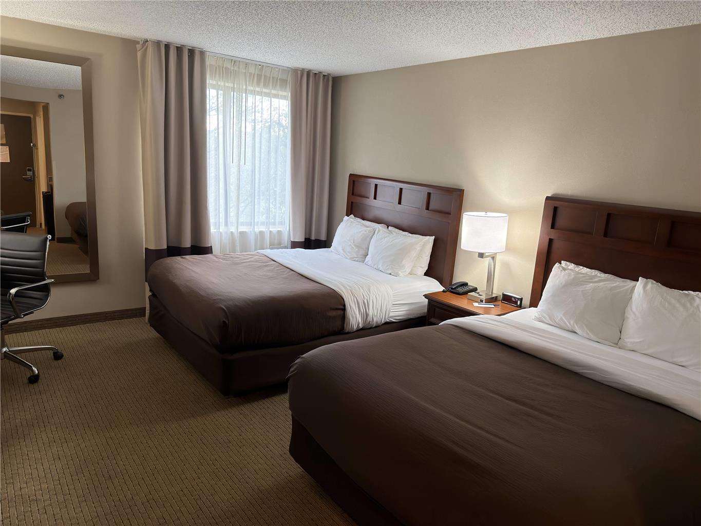 Wingate by Wyndham Utica - photo 11