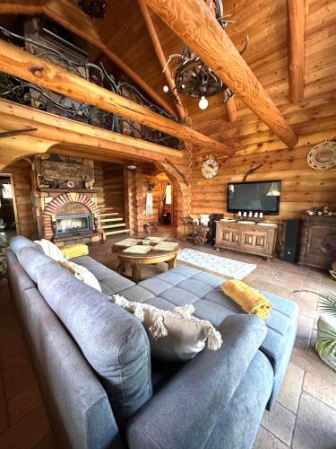 Cedrowa Villa Rezydencja Nad Jeziorem — 4-Star Luxury Hotel in Elk, Poland