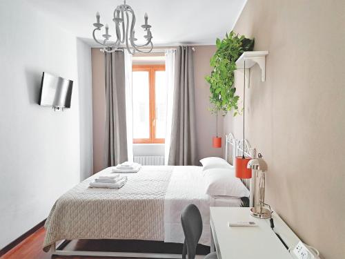 Incantevole Appartamento sui Navigli Netflix WIFI — 4-Star Luxury Hotel in Milan, Italy