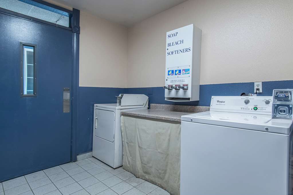Motel 6 Kingsburg CA - photo 28