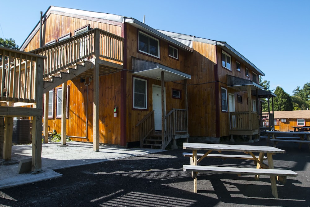 King Hendrick Motel - photo 22