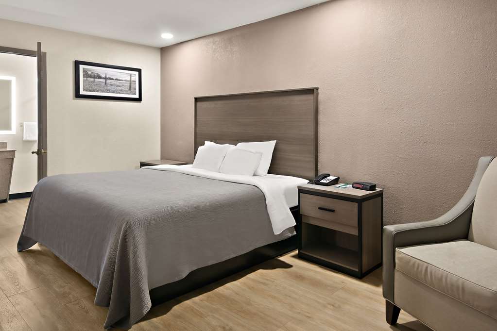 Quality Inn & Suites Weatherford - photo 20