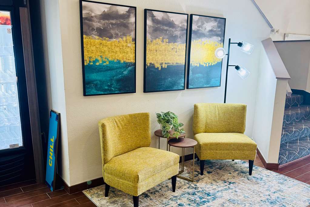 Clarion Pointe Albemarle - photo 8