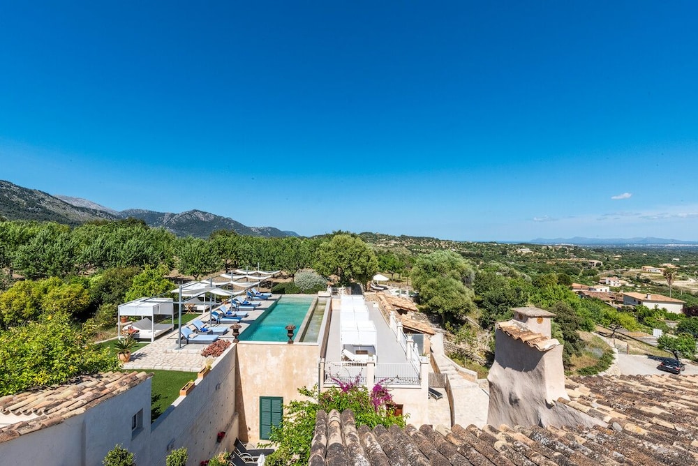 Finca Son Arnau - carbon neutral hotel in Selva