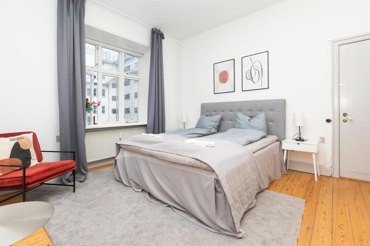 Hyggelig Lejlighed Lige Ved Aen Plads Til 4 in Arhus, Denmark