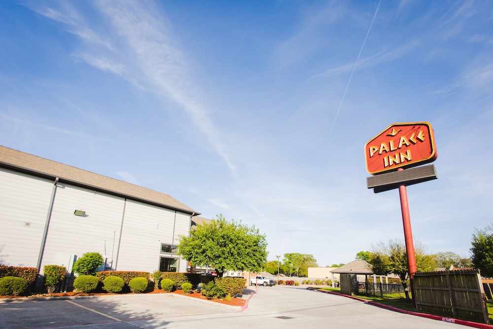 Palace Inn Baytown Spur TX 330 - photo 37