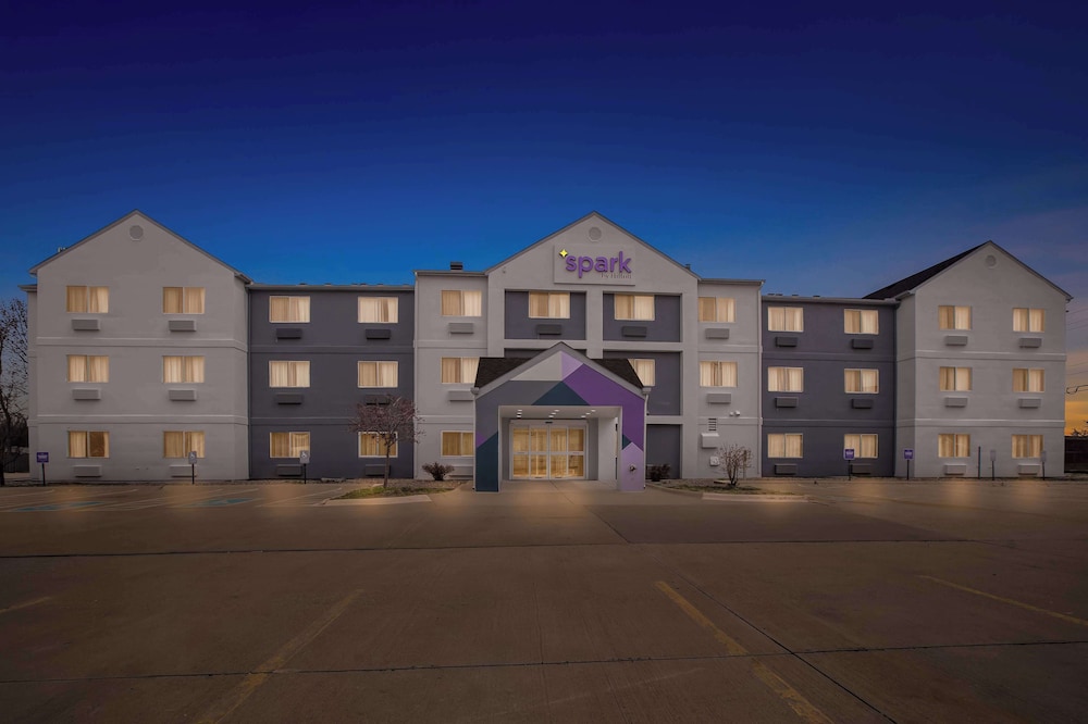 Spark by Hilton Moline Quad Cities - photo 47
