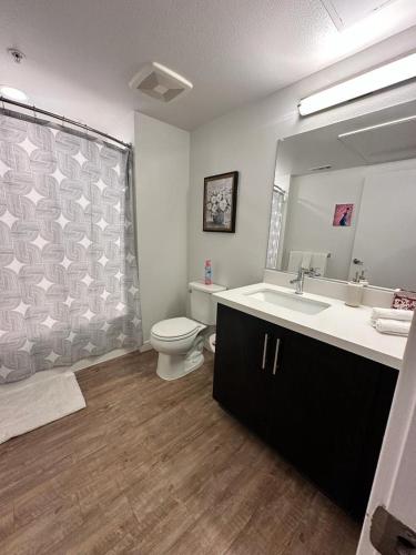 Studios Universal 10 min drive FREE parking and WIFI — 4-Star Luxury Hotel in Los Angeles, United States