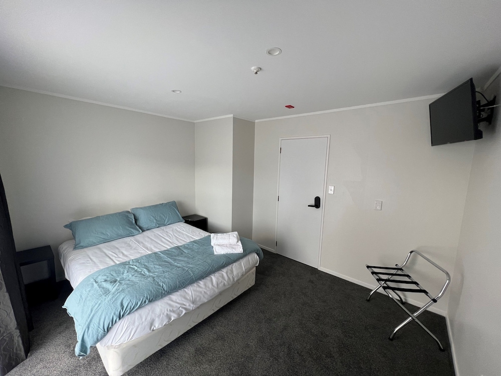 Stag Park Accommodation - last minute hotel in Taupo