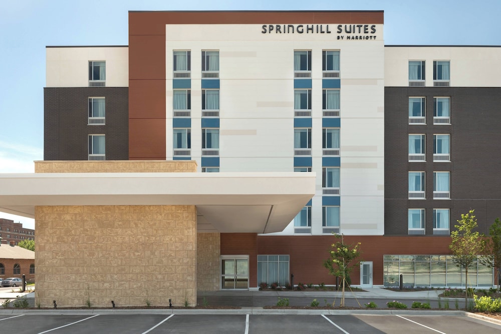 SpringHill Suites by Marriott Milwaukee West Wauwatosa - photo 30